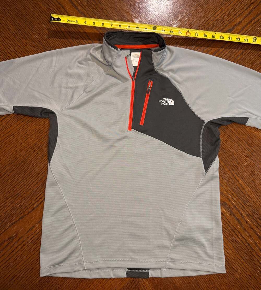 The North Face Men's FlashDry 1/4 Zip Pullover Jacket with Thumbholes